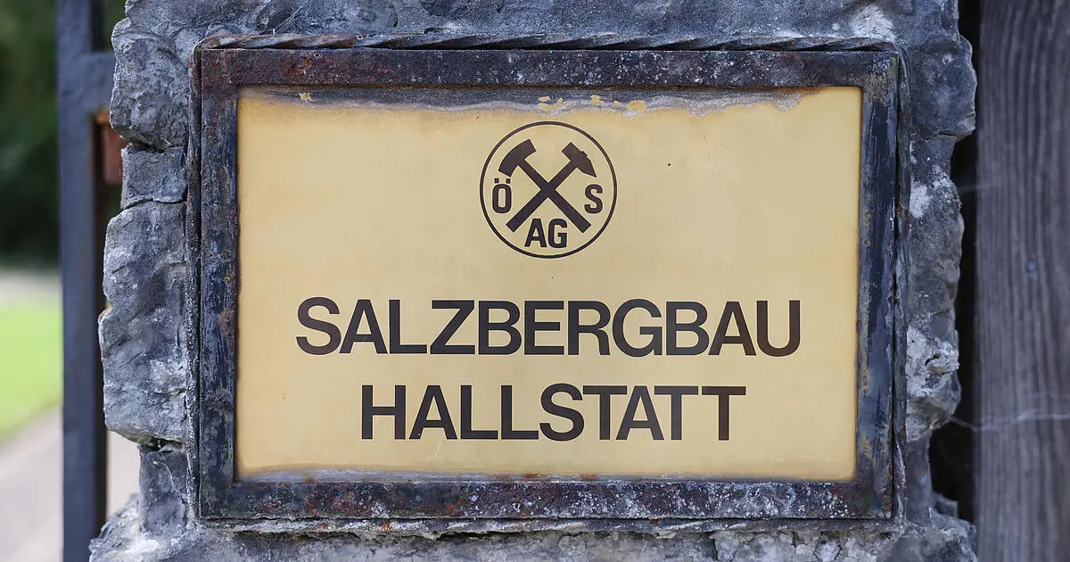 Schock im Schaubergwerk Hallstatt: 37-Jähriger bei Arbeitsunfall zwischen Maschine und Stollenwand eingeklemmt und verletzt!