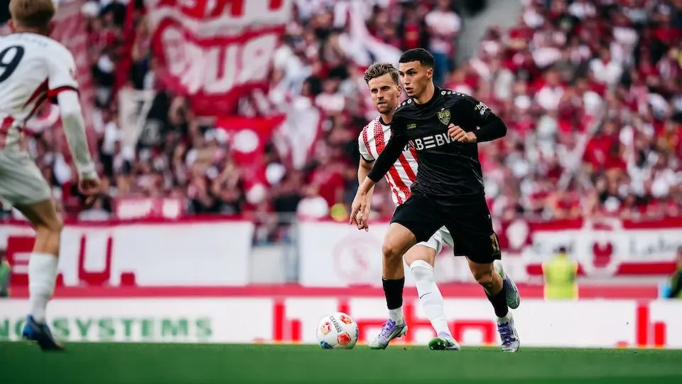 VfB Stuttgart: El Khannouss Enthüllt Geheimnisse Nach seinem beeindruckenden Bundesliga-Debüt!
