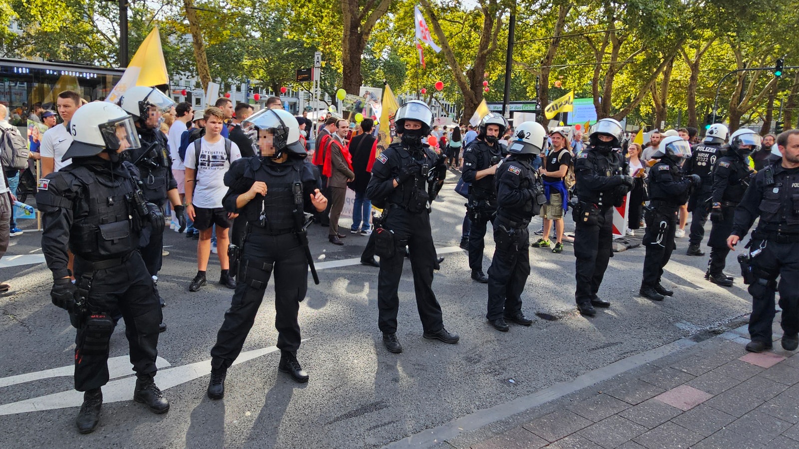blockade demonstration abtreibung polizei 100 v