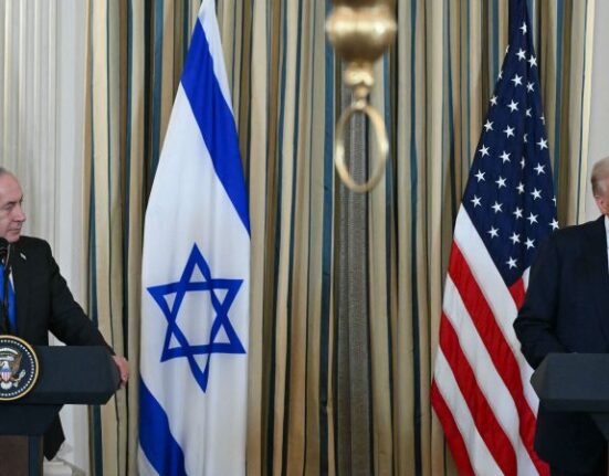 Live Updates: Regierungsschließung droht, Trump kurz vor Gaza-Friedensplan!