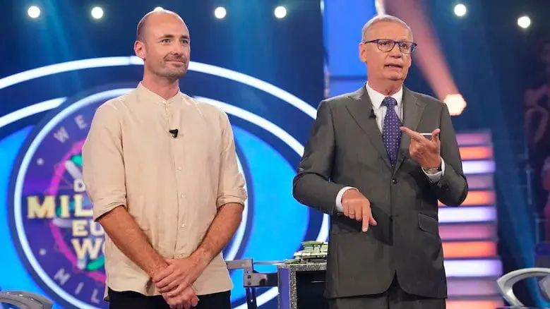 „Wer wird Millionär“: Kandidat verzockt 63.500 Euro bei Fußballfrage!