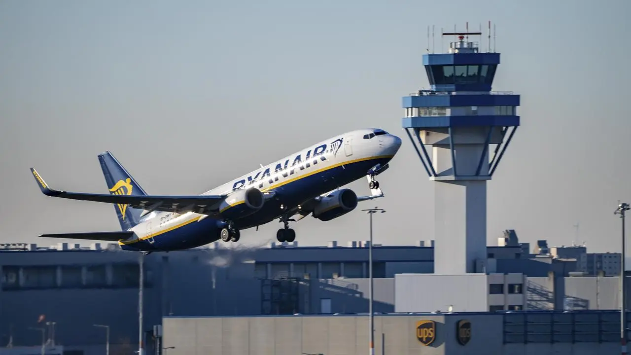 Nordrhein-Westfalen: Herbstferien-Ansturm – Flughafen Köln/Bonn warnt!